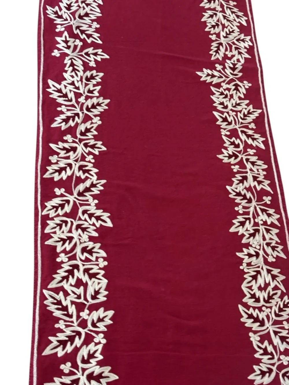 Williams Sonoma Christmas Winter Table Runner Embroidered Crewel Red White Holly